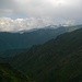 Dopo la sosta al Rifugio Monte Barone 1610 mt, di nuovo in cammino. Un apertura panoramica.