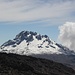 Der Mawenzi ist deutlich schwerer zu besteigen als der Kilimanjaro, Grund ist die Kletterei in extrem brüchigem Vulkangestein