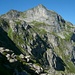 Schinberg (2372m). Foto beim Aufstieg zum Münggenstöckli.