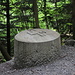 immer wieder findet man solche Steine am Wegrand, hier Schwyz-Obwalden