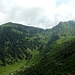 Beim Abstieg vom Federispitz wollen wir via Chüemettler nach Ober Bogmen zurück gehen