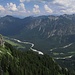 Blick vom Laubeneck ins Graswangtal und zur Zugspitze