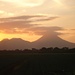 Vulkan El Arenal (rechts) und Cerro Chato (links)