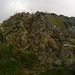 Una serie di affioramenti rocciosi sulla cresta verso il Bric Paglie 1859 mt.