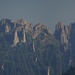 [http://f.hikr.org/files/2397889.jpg Die Dolomiten im Ammergau: Das Zahnmassiv am Sonnenberggrat im Zoom]