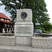 Brunnen an der Haltestelle, Erinnerung an 1866-1870 und 1871 (Bismarcks Krieg zur Gründung des Deutschen Reichs)