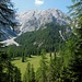 Discesa verso la Malga Foresta con super vista sulle Dolomiti di Senes