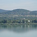 Der Száka hegy von der Halbinsel Tihany aus im Zoom