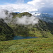 Auf dem Kamm mit Blick zum Lac de Bareilles.