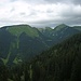 Die höchsten Berge der Bayerischen Voralpen zeigen sich.