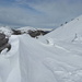 salendo la direttissima: sculture di neve,sullo sfondo la presunta altra meta: il monte Preaola