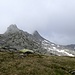 Fine del percorso sulla cresta, due cime con placche. Ora prendiamo verso destra tenendo quota