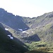 <b>Ghiacciaio roccioso relitto di Gariói. <br />Fa parte del catasto cantonale dei Rock glaciers di Scapozza & Mari 2010, numero 131. <br />Il suo fronte è a 2230 m di quota e la lunghezza è di 1333 m. Orientamento: NW. Litologia: Trias. Coordinate: 696655 / 156685.<br />Il catasto dei rock glaciers delle Alpi Ticinesi ha permesso di censire 203 di queste forme, di cui 56 sono state considerate attive, 35 inattive e 112 relitte.<br />Mi verrebbe voglia di vederlo da vicino, ma la strada che devo percorrere è ancora molto lunga.</b>