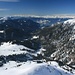 Blick vom Zendleser Kofel ins Villnößtal und nach Westen zu den Sarntaler Alpen