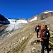 Der große Alpeiner Ferner ist im Aufstieg zum Verborgen-Berg Ferner immer präsent