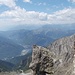 Il Pizzo Bernina domina con il suo ghiacciaio.