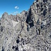 Die Schafkarscharte ist auf diesem Bild kaum auszumachen. Das geschulte Auge erkennt hier jedoch deutlich den sanft ansteigenden Gamswechsel. Fast ein Wanderweg!
