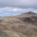 Blick zum Gipfel von Scafell Pike (974m), der hoechste Berg in England. Heute ganz ordentlich besucht.