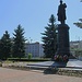 Ленин (Lenin), der Gründer der Sowjetunion, steht immer noch stolz im Zentrum von Владикавказ (Vladikavkaz).