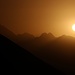 Der Sonnenaufgang versprincht einen prächtigen Besteigungstag auf den Landeshöhepunkt Südossetiens!