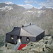 Rifugio degli Angeli, sullo sfondo a destra spunta la Grivola.