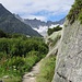 Im Aufstieg durch das Gletscherschliff- und Hochmoorgebiet oberhalb der Göscheneralp
