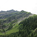 Blick von der Bergstation auf den langen Gratrücken mit Mittetaghorn und Gandstock