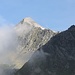 <b>Il Pizzo Lucendro (2963 m) una volta tanto senza neve.</b>