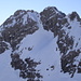 über die steile Rinne erreicht man die Hochfrottspitze, die Skispuren beweisen es