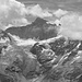 Zinal Rotghorn, rechts  in den  Wolken das  Weisshorn