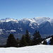Falknis und die hohen Liechtensteiner mit riesigen Schneefahnen, verursacht durch den am Nachmittag auffrischenden Föhn