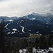 Das Wettersteingebirge breitet sich vor den Augen des Betrachters aus.