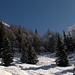 Al centro la valle che conduce al Rifugio Olmo, tra Cresta di Valzurio e Cima di Bares