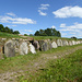 Das Großsteingrab im Arnkielpark, entstanden zwischen 3500 und 2800 v.Chr., ein sogenanntes Hünenbett.