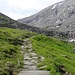 Nach der Alpe di Lucendro steigt der Weg an.