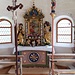 L'altare della chiesetta di Rauth.