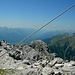 Blick ins obere Gailtal und Lesachtal. Links Karnische Alpen, rechts Lienzer Dolomiten, im Vordergrund wieder der Jauken