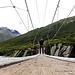 Fine escursione foto sul ponte che porta sul sentiero per la Val Cadlimo