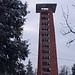 Der riesige, leider zugemauerte Turm auf dem Gaiziņkalns-Gipfel tauert erst auf den letzten Meter in seiner ganzen Grösse auf.<br /><br />Knapp drei Jahre nach meinem Besuch, am 14.12.2012, wurde er schliesslich gesprengt. An seiner Stelle ist nun ein Aussichtsturm in Planung. 