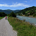 Auf dem Damm nach dem Dorf Dallenwil.
