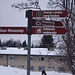 Schon im Zentrum von Haanja weist einem ein Wegweiser zum Suur Munamägi (318,1m), dem Estischen Landeshöhepunkt.