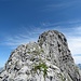 In schöner Kletterei (II-III) erreicht man über den Westgrat den Gipfel des Höch Turms.