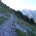 Schöner Höhenweg in Richtung Rugghubelhütte