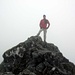 Waehrend des Aufstiegs durch die Great Stone Chute hatte ich keine Lust Fotos zu machen. Ausserdem hat man sowieso nichts gesehen. Deswegen hier in Selbstportraet am Gipfel des Sgurr Alasdair (993m), dem hoechsten Punkt der Hebriden.