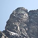 <b>Cervino (4478 m).<br />La croce è posta sulla cima italiana, di 2 m più bassa rispetto alla cima svizzera.</b>