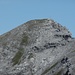 Rappenspitze im Zoom.<br />Von diesem Gipfel kann man unschwierig nach SW Richtung Lunstkopf absteigen.
