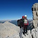 All'inizio della cresta.<br />Alle spalle la caotica cima del Pelmetto ... un detrito unico!