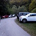 Affollatissimo il parcheggio a Carena / sbarra Alpe Giumello