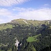 Kurze Pause an der Alp Horen mit Blick zum Fanenstock