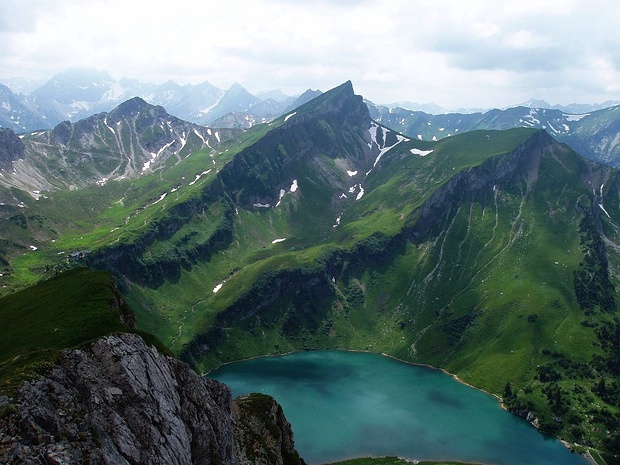 Rote Spitze(Mitte) und Traualpsee